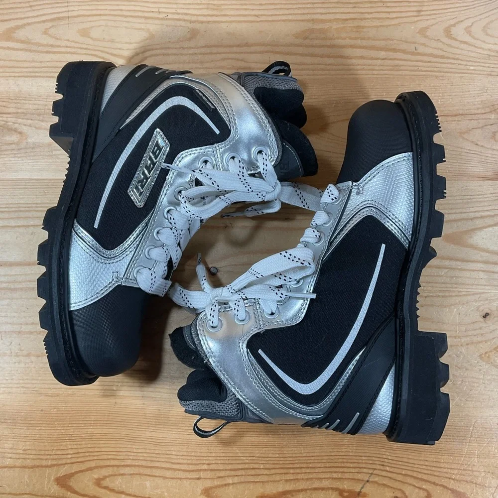 NWOB Bari Hockey Skate Boots Rookie Kids 5.5 M Black Silver Water Resistant